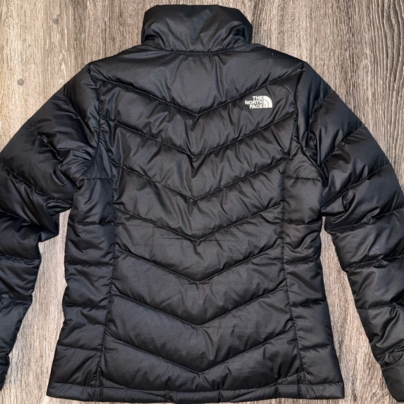 The North Face Women’s 550 Puffer - Picture 5 of 5